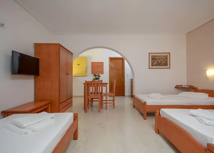 Proteas & Hotel Agios Prokopios (Naxos)