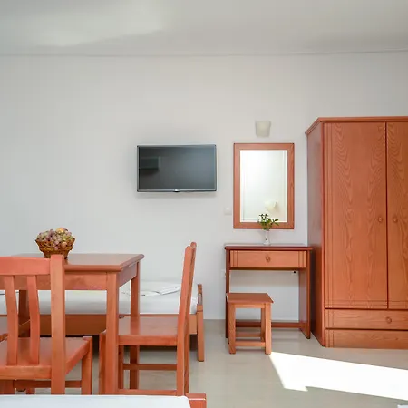 Proteas & Hotel Agios Prokopios (Naxos)