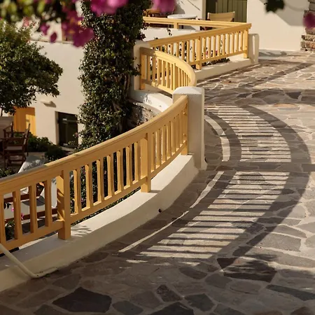 Proteas & מלון 3*