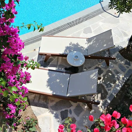 Hotel Proteas Hotel&suites 3*